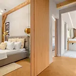 Takumi - Ishi - The Art Of Refined Living Апартаменти *