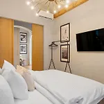 Апартаменти Takumi - Ishi - The Art Of Refined Living *