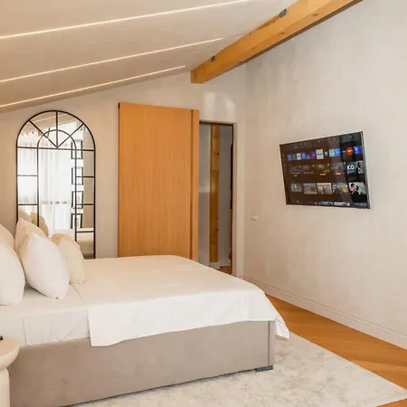 Takumi - Ishi - The Art Of Refined Living Apartment Bucharest