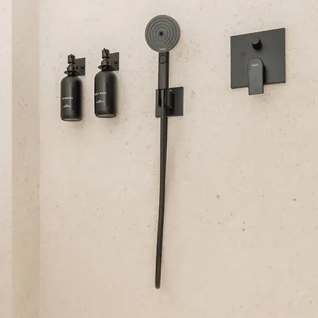 Takumi - Ishi - The Art Of Refined Living Appartement *