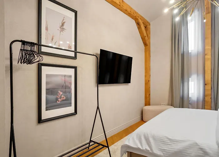 Apartment Takumi - Ishi - The Art Of Refined Living *
