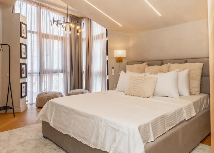 Takumi - Ishi - The Art Of Refined Living * Bucureşti